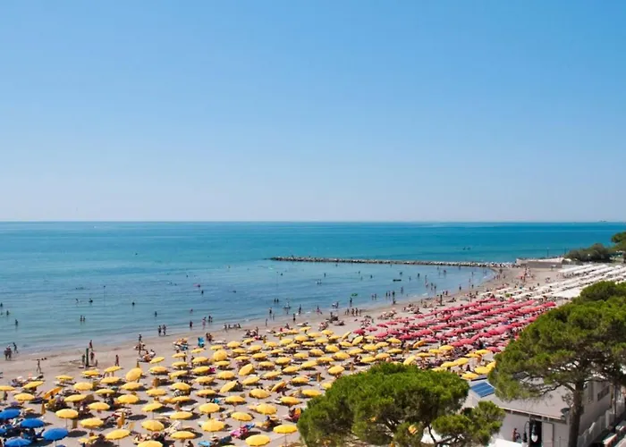 Charming With Lagoon Views In 公寓